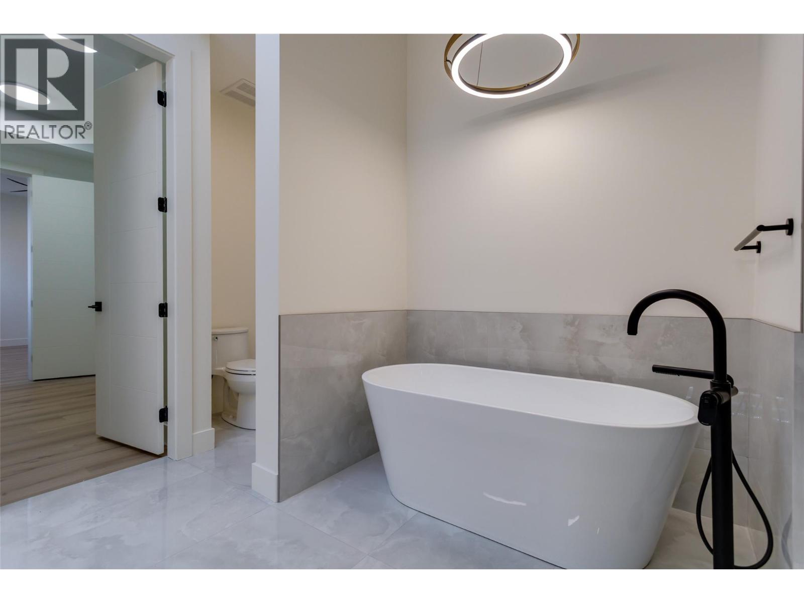 970 Lawson Avenue Unit# 3 Lot# 3, Kelowna, British Columbia V1Y 6T1 - Photo 48 - 10376124