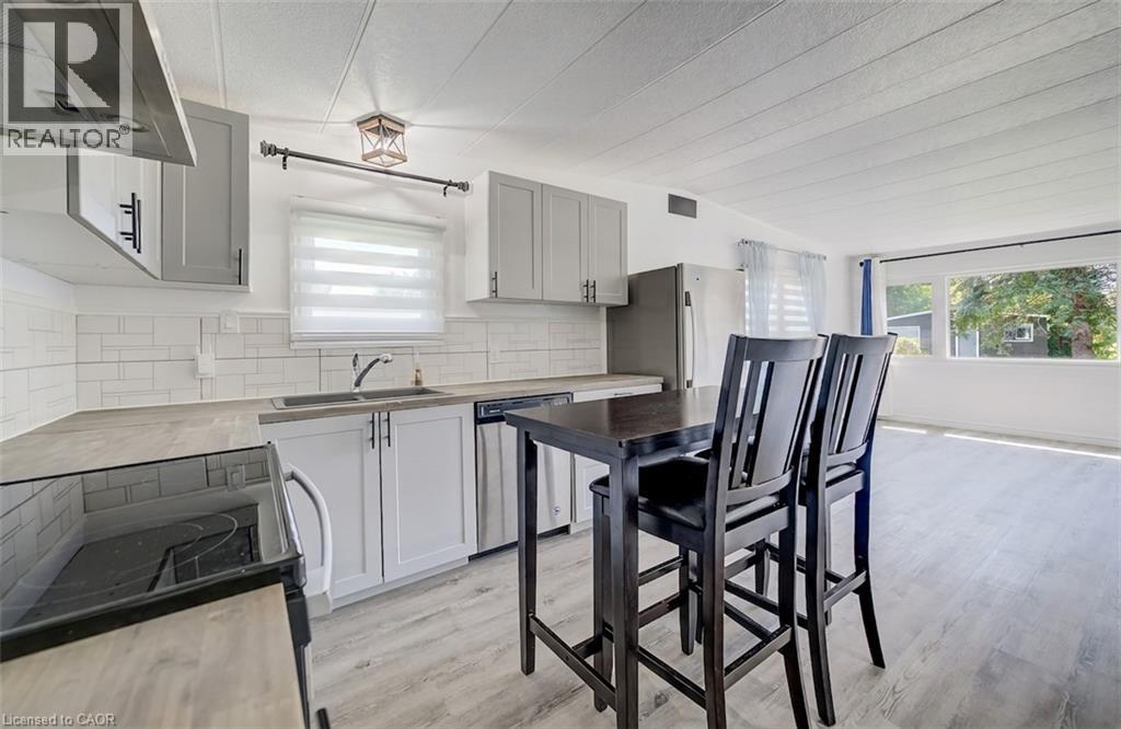164 Birch Street Street, Crystal Lake, Ontario  N5A 6S6 - Photo 14 - 40858296