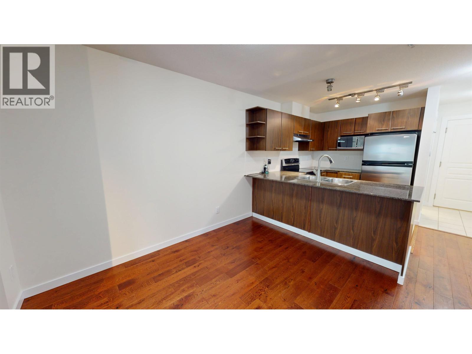 106 4788 Brentwood Drive, Burnaby, British Columbia  V5C 0C5 - Photo 5 - R3159224