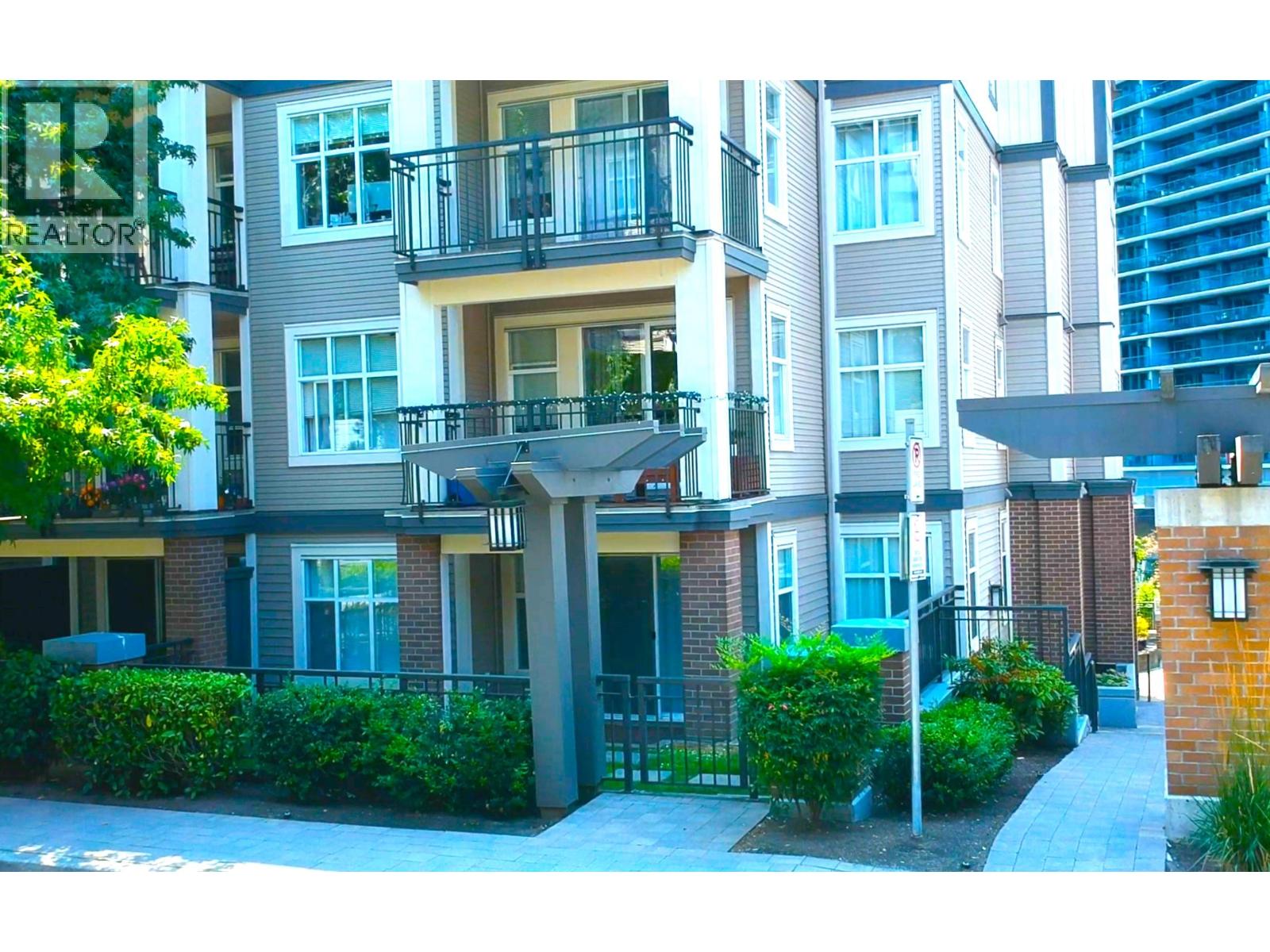106 4788 BRENTWOOD DRIVE, Burnaby, British Columbia