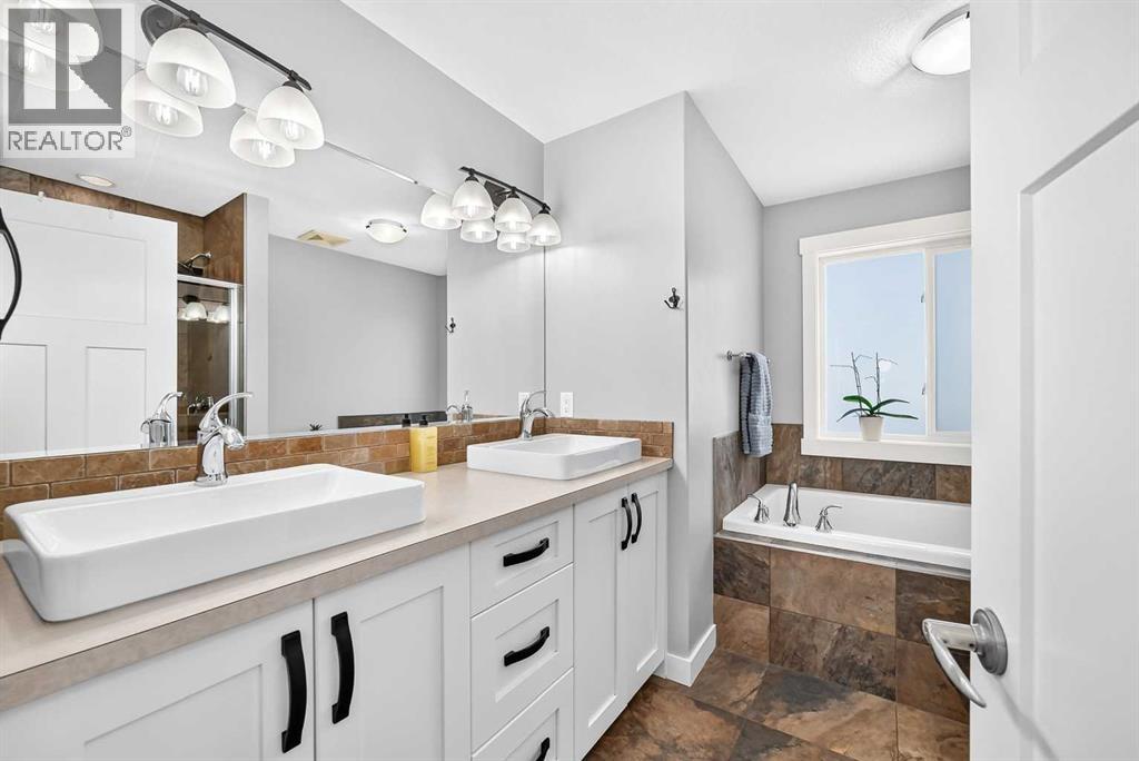 71 Sheep River Cove, Okotoks, Alberta  T1S 0M7 - Photo 19 - A2340215