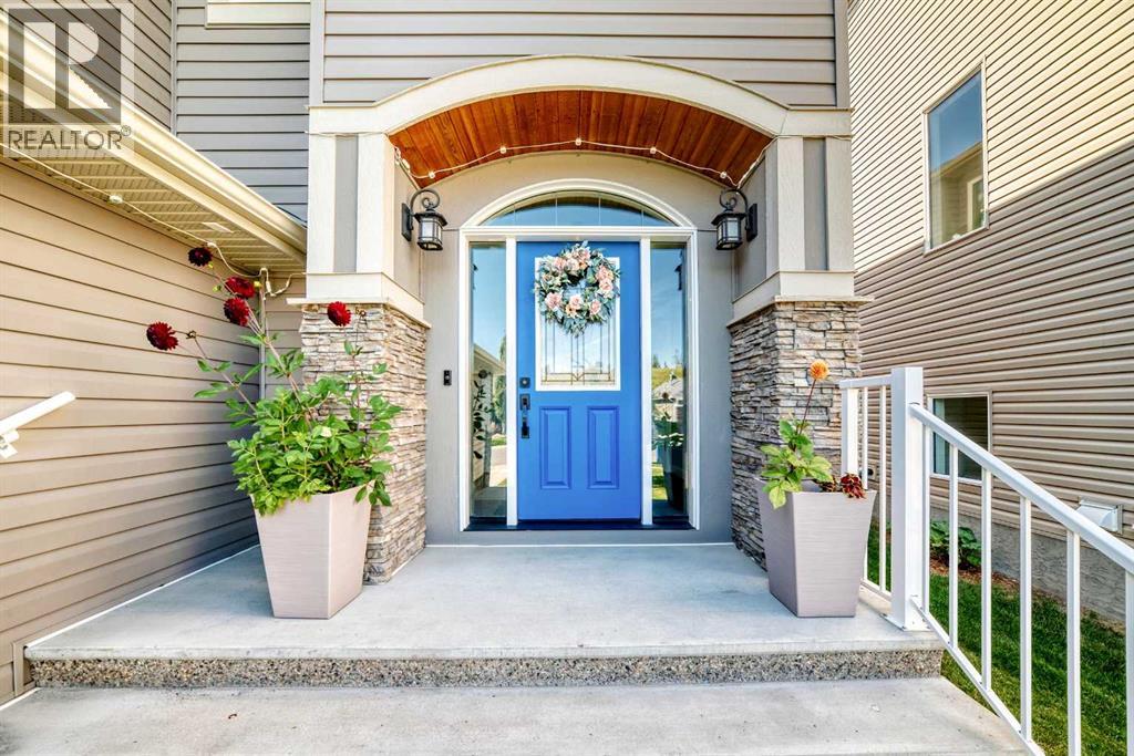 71 Sheep River Cove, Okotoks, Alberta  T1S 0M7 - Photo 3 - A2340215