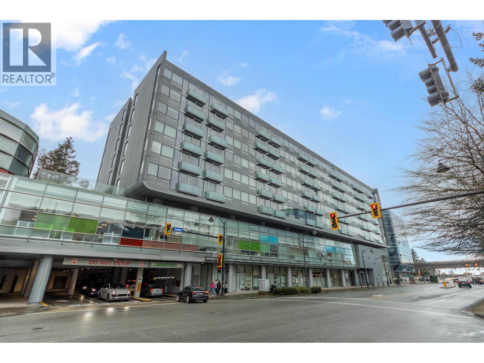 823 8080 CAMBIE ROAD, Richmond, British Columbia