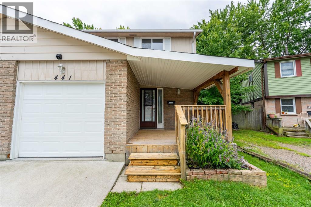 441 Cardiff Place, Sarnia, Ontario  N7S 4C7 - Photo 4 - 26020815