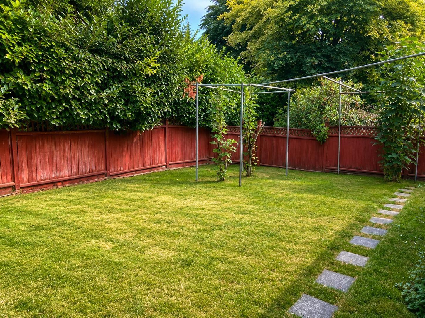 14374 86a Avenue, Surrey, British Columbia  V3W 0K4 - Photo 11 - R3158647