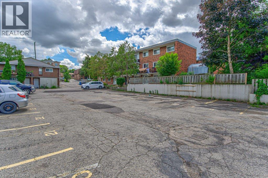 326 Erb Street W Unit# 17, Waterloo, Ontario  N2L 1W3 - Photo 3 - 40847434