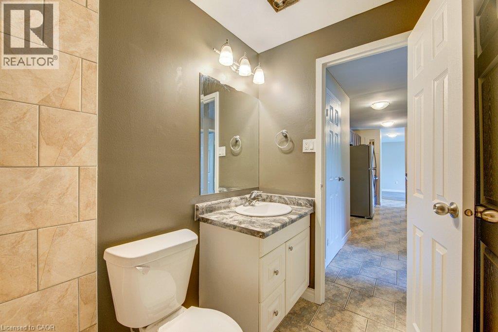 390 Admiral Drive Unit# 205, London, Ontario  N5V 3C2 - Photo 14 - 40847437