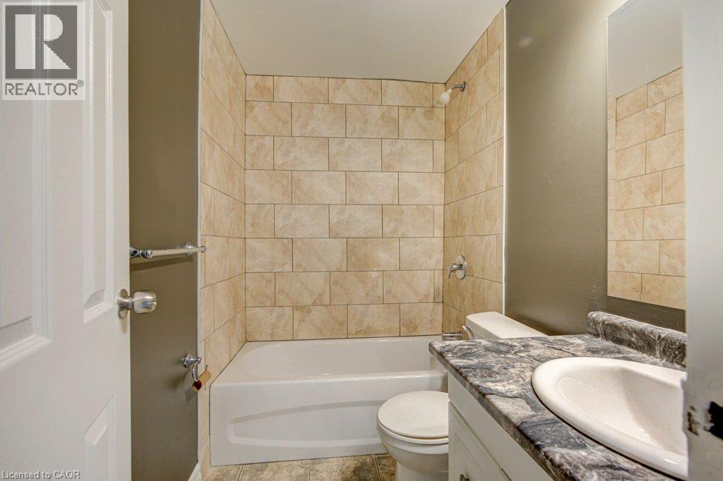 390 Admiral Drive Unit# 205, London, Ontario  N5V 3C2 - Photo 13 - 40847437