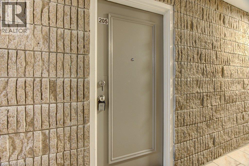 390 Admiral Drive Unit# 205, London, Ontario  N5V 3C2 - Photo 7 - 40847437
