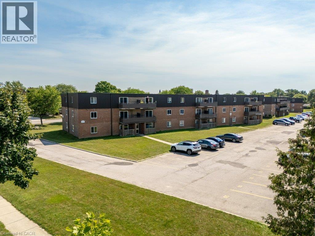 390 Admiral Drive Unit# 205, London, Ontario  N5V 3C2 - Photo 3 - 40847437