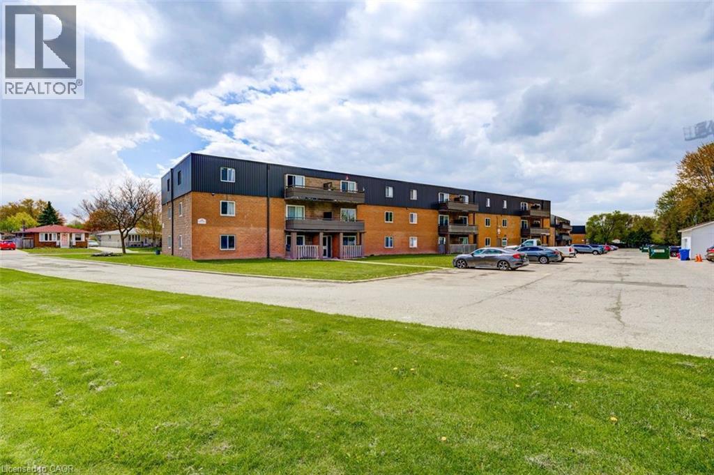 390 Admiral Drive Unit# 307, London, Ontario  N5V 3C2 - Photo 3 - 40847436
