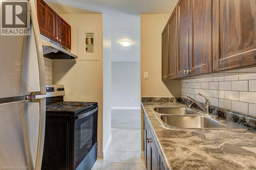 390 Admiral Drive Unit# 205, London, Ontario  N5V 3C2 - Photo 11 - 40847437