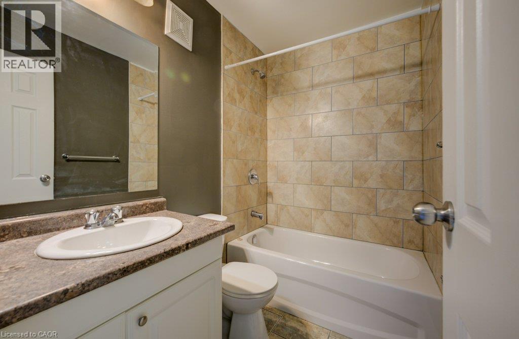 390 Admiral Drive Unit# 307, London, Ontario  N5V 3C2 - Photo 8 - 40847436