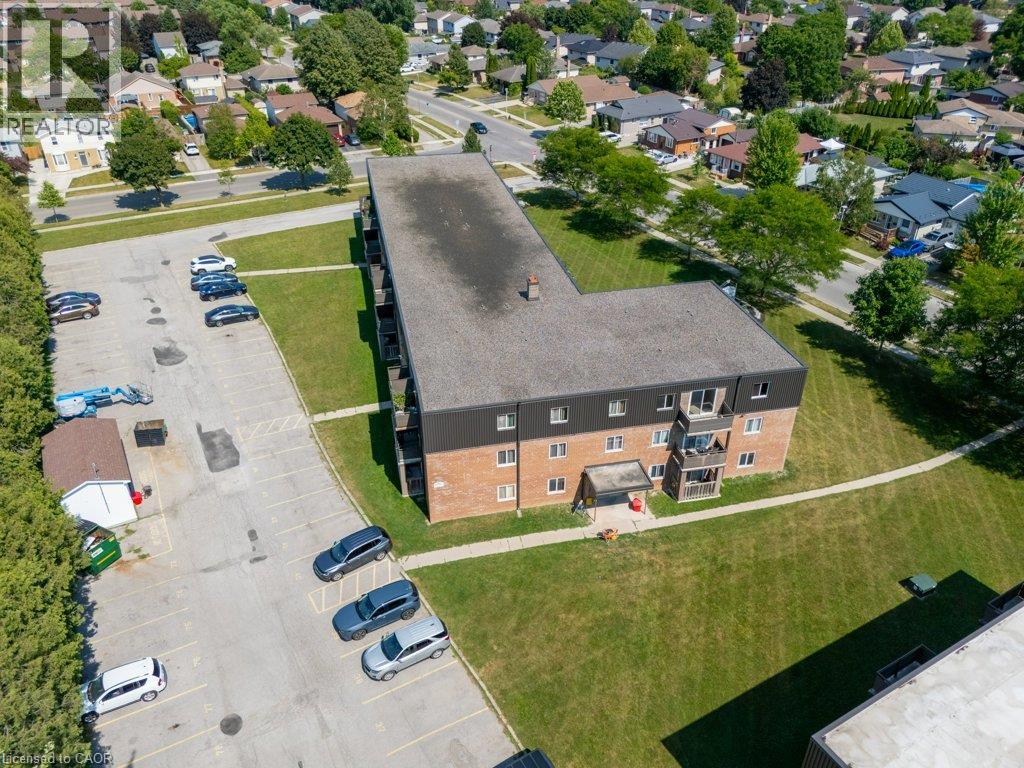 390 Admiral Drive Unit# 112, London, Ontario  N5V 3C2 - Photo 3 - 40852507