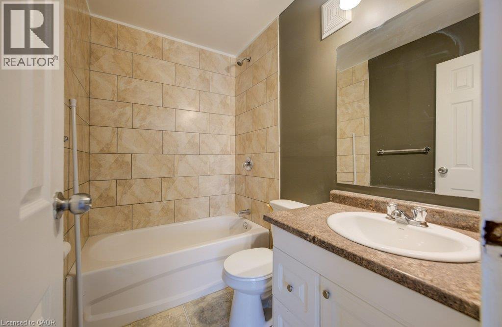 390 Admiral Drive Unit# 112, London, Ontario  N5V 3C2 - Photo 8 - 40852507