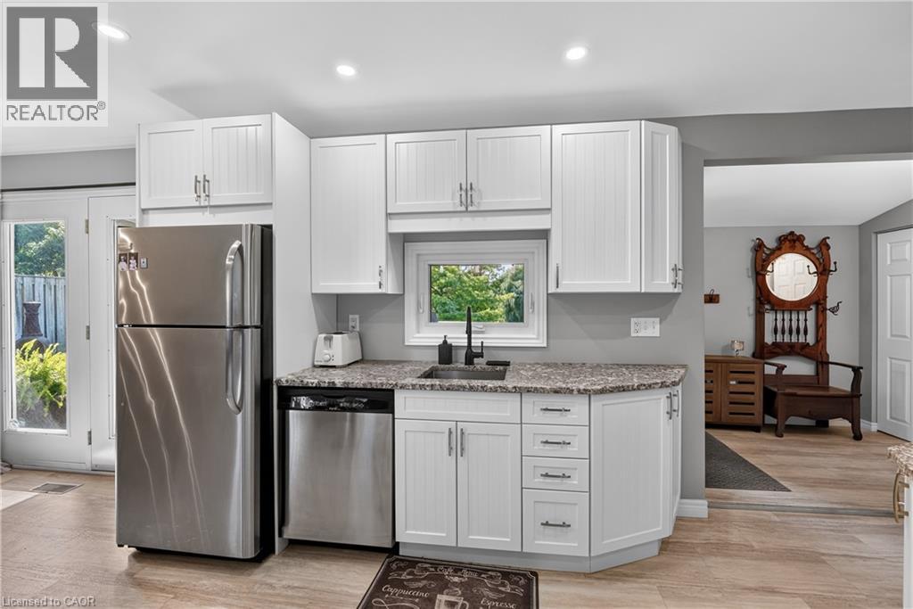 124 Wolverton Road, Grimsby, Ontario  L3M 4E7 - Photo 7 - 40858622