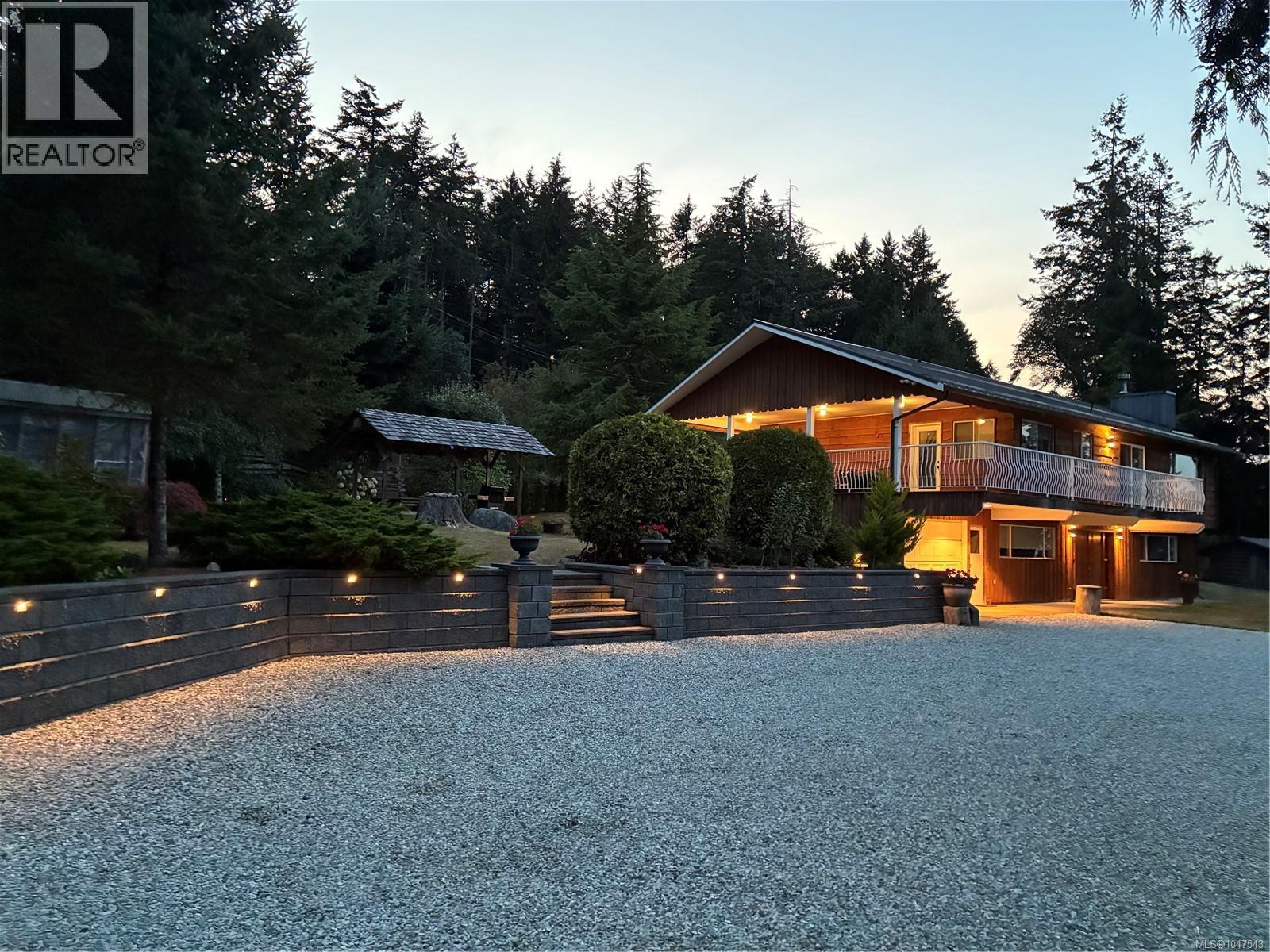 330 Saltspring Way, Salt Spring, British Columbia  V8K 2G7 - Photo 2 - 1047543