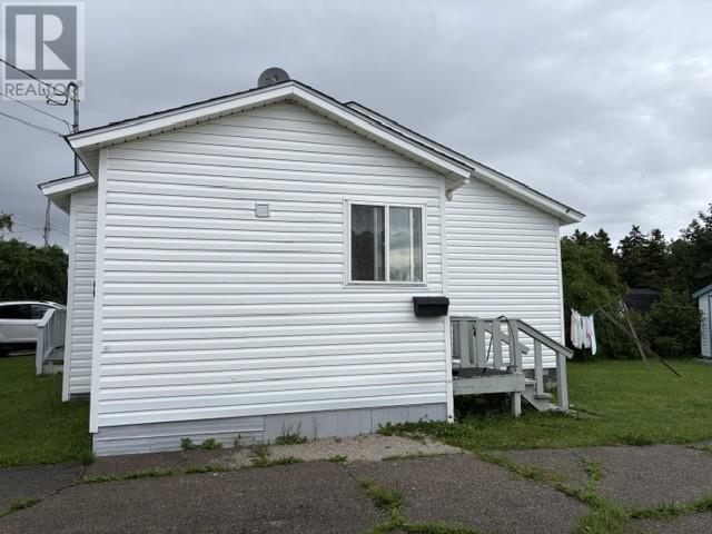 8 Millbrook Lane, Kippens — photo 3