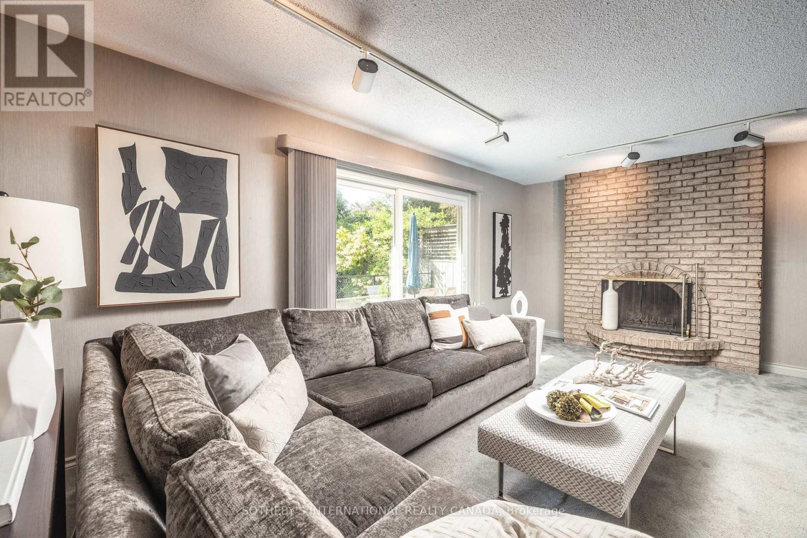 25 Gossamer Avenue, Toronto, Ontario  M2M 2X3 - Photo 15 - C13715164