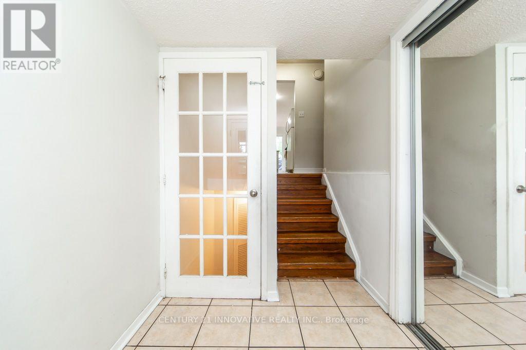 48 Dunthorne Court, Toronto, Ontario  M1B 2S9 - Photo 5 - E13715900