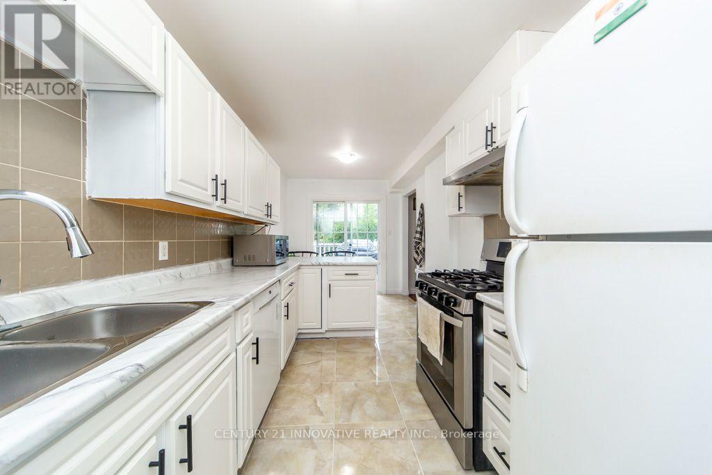 48 Dunthorne Court, Toronto, Ontario  M1B 2S9 - Photo 13 - E13715900