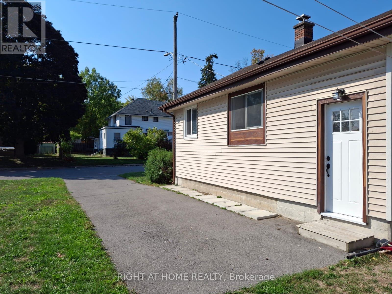 61a Wilkins Street, Quinte West, Ontario  K8V 3M6 - Photo 2 - X13716326