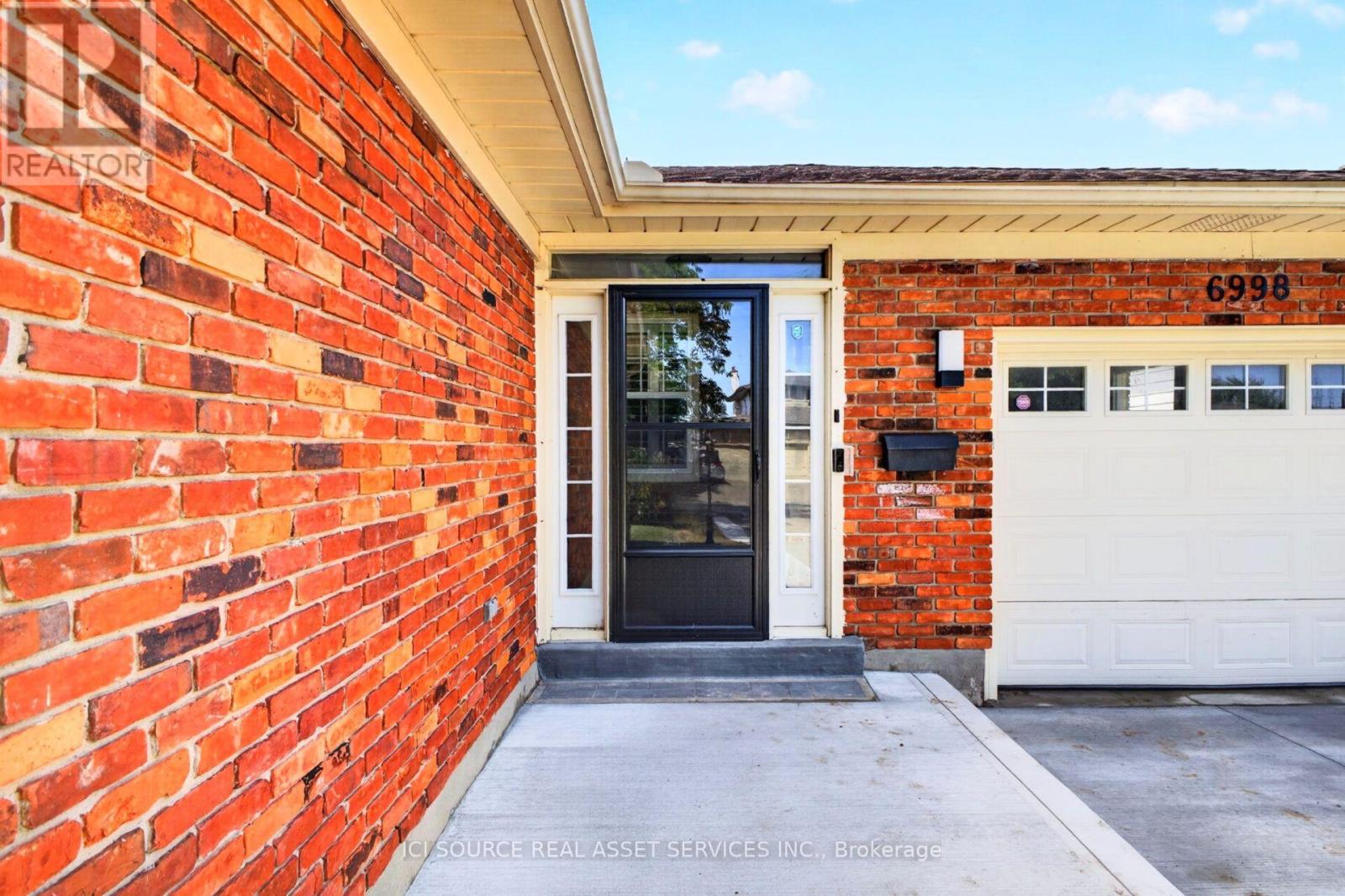 6998 Glengowan Crescent, Niagara Falls, Ontario  L2J 3R8 - Photo 2 - X13564898