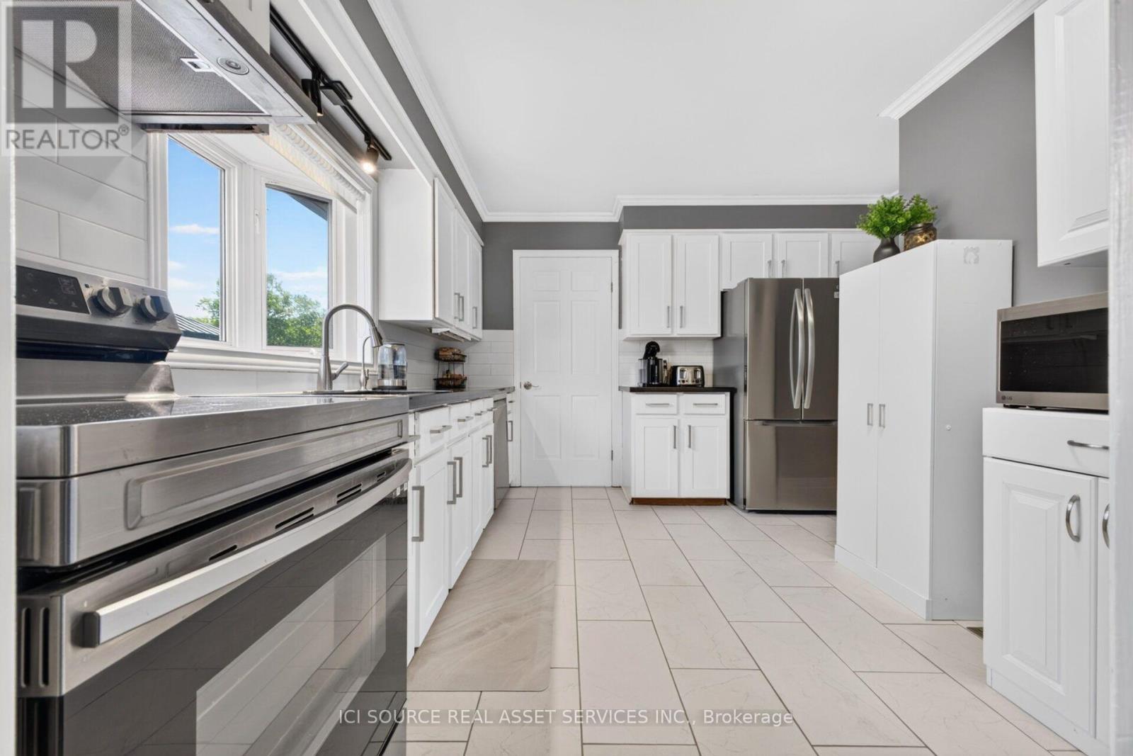 6998 Glengowan Crescent, Niagara Falls, Ontario  L2J 3R8 - Photo 12 - X13564898