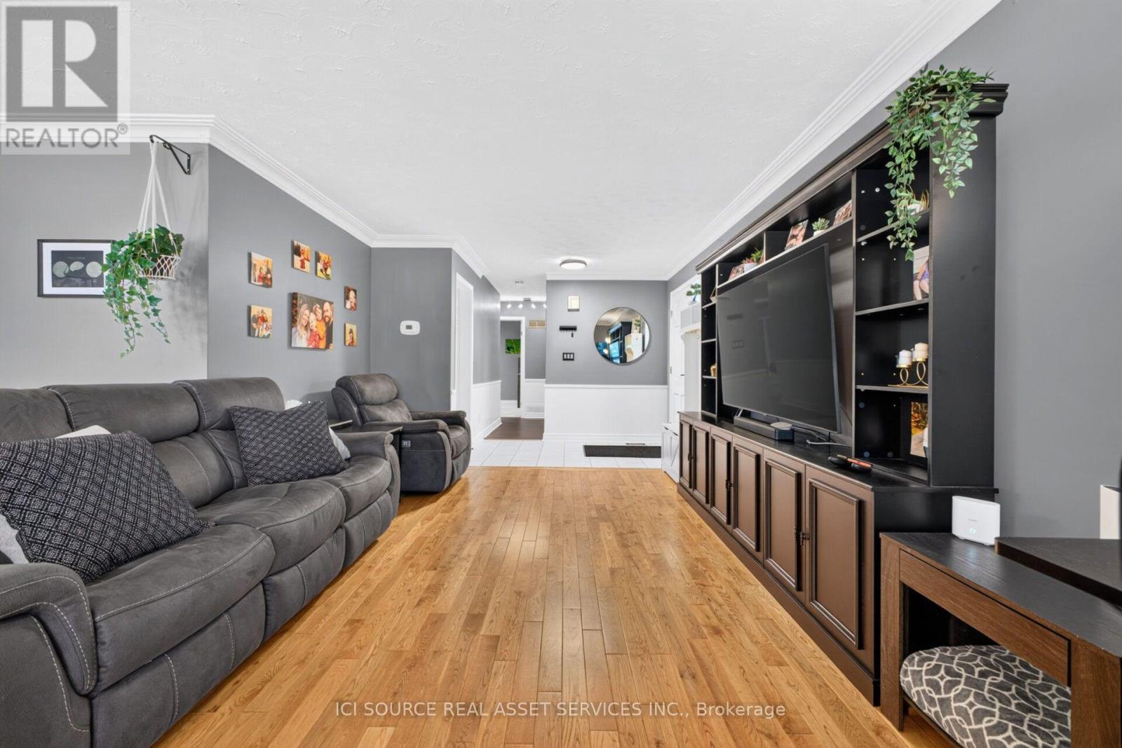 6998 Glengowan Crescent, Niagara Falls, Ontario  L2J 3R8 - Photo 7 - X13564898