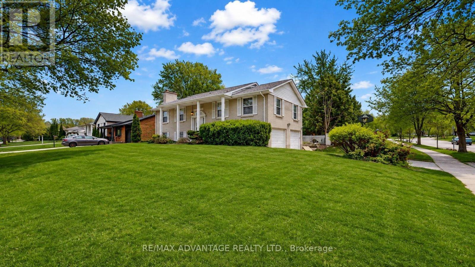 485 Chiddington Avenue, London South, Ontario  N6C 2W1 - Photo 2 - X13560434