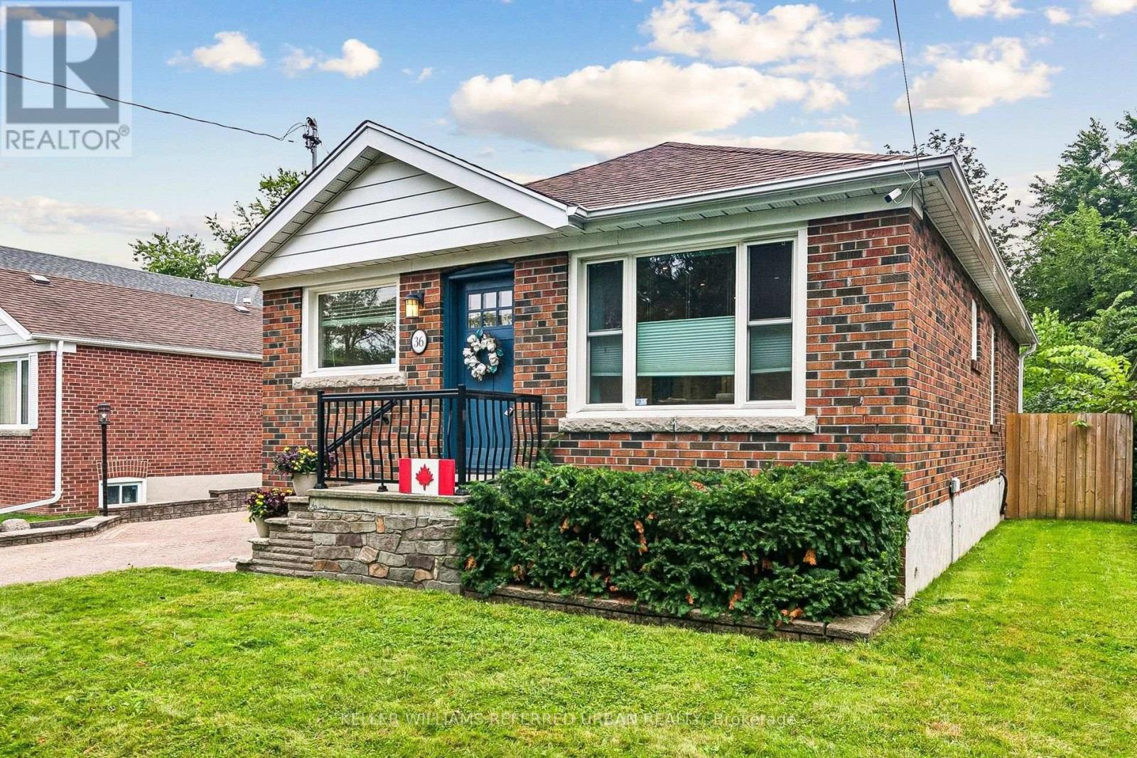 36 Vernadale Crescent, Toronto, Ontario  M1L 3M4 - Photo 3 - E13673732