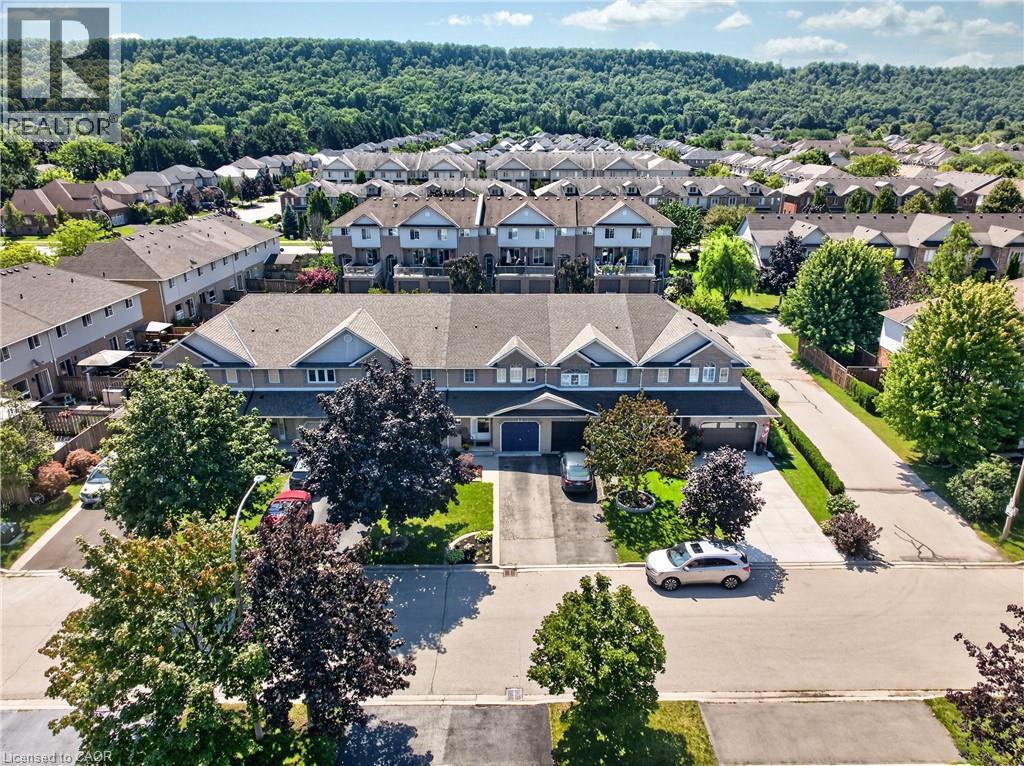 11 Elderberry Avenue, Grimsby, Ontario  L3M 5M9 - Photo 2 - 40857778