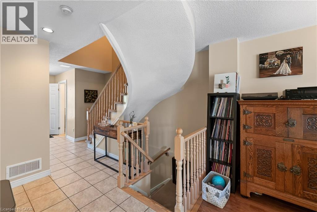11 Elderberry Avenue, Grimsby, Ontario  L3M 5M9 - Photo 31 - 40857778