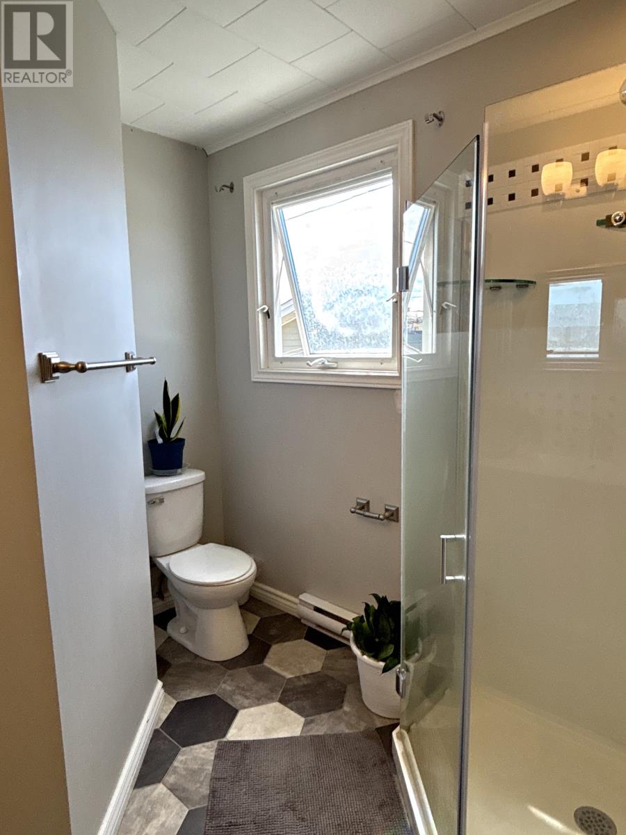 1748 Topsail Road, Paradise — photo 23