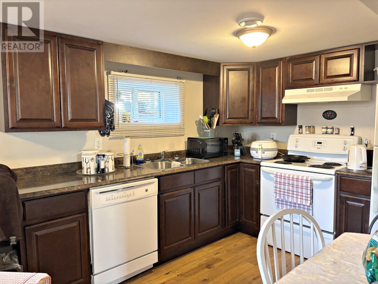 1748 Topsail Road, Paradise — photo 30