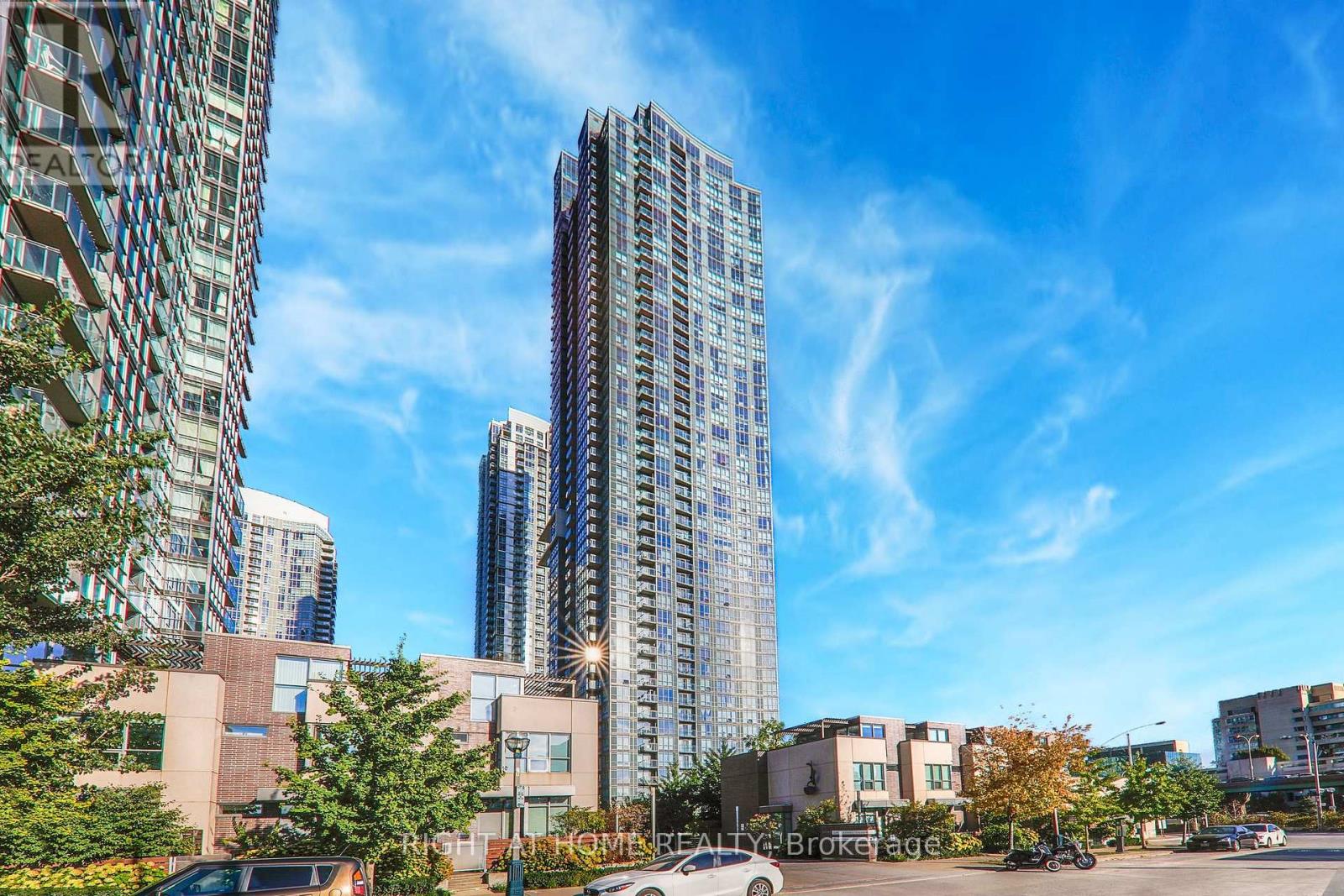 2615 - 11 BRUNEL COURT, Toronto, Ontario