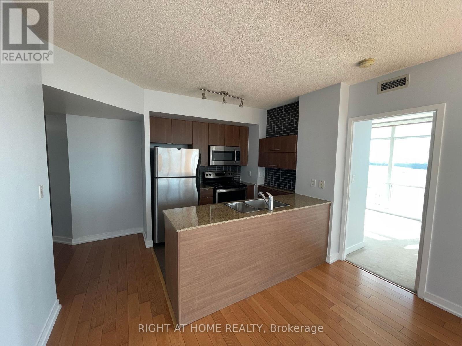 2615 - 11 Brunel Court, Toronto, Ontario  M5V 3Y3 - Photo 12 - C13716738