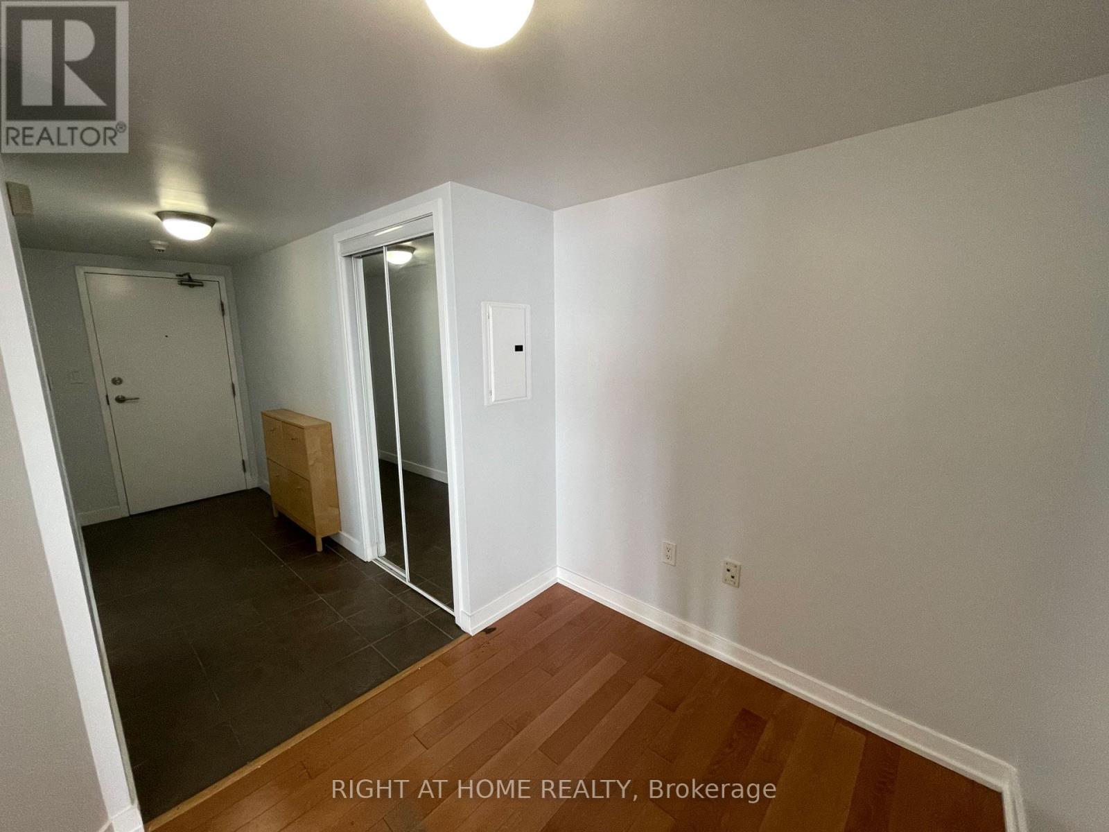 2615 - 11 Brunel Court, Toronto, Ontario  M5V 3Y3 - Photo 22 - C13716738