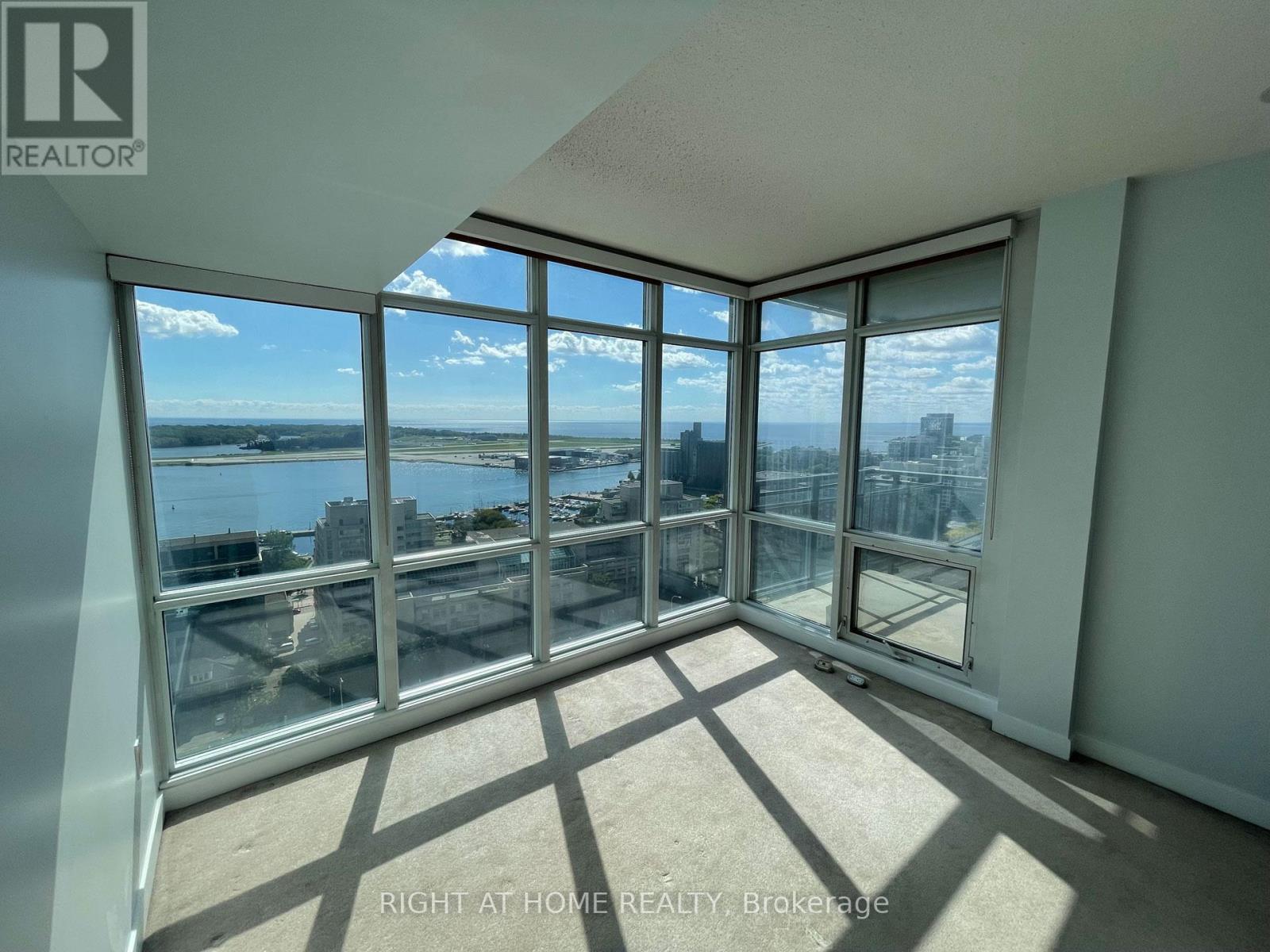 2615 - 11 Brunel Court, Toronto, Ontario  M5V 3Y3 - Photo 8 - C13716738