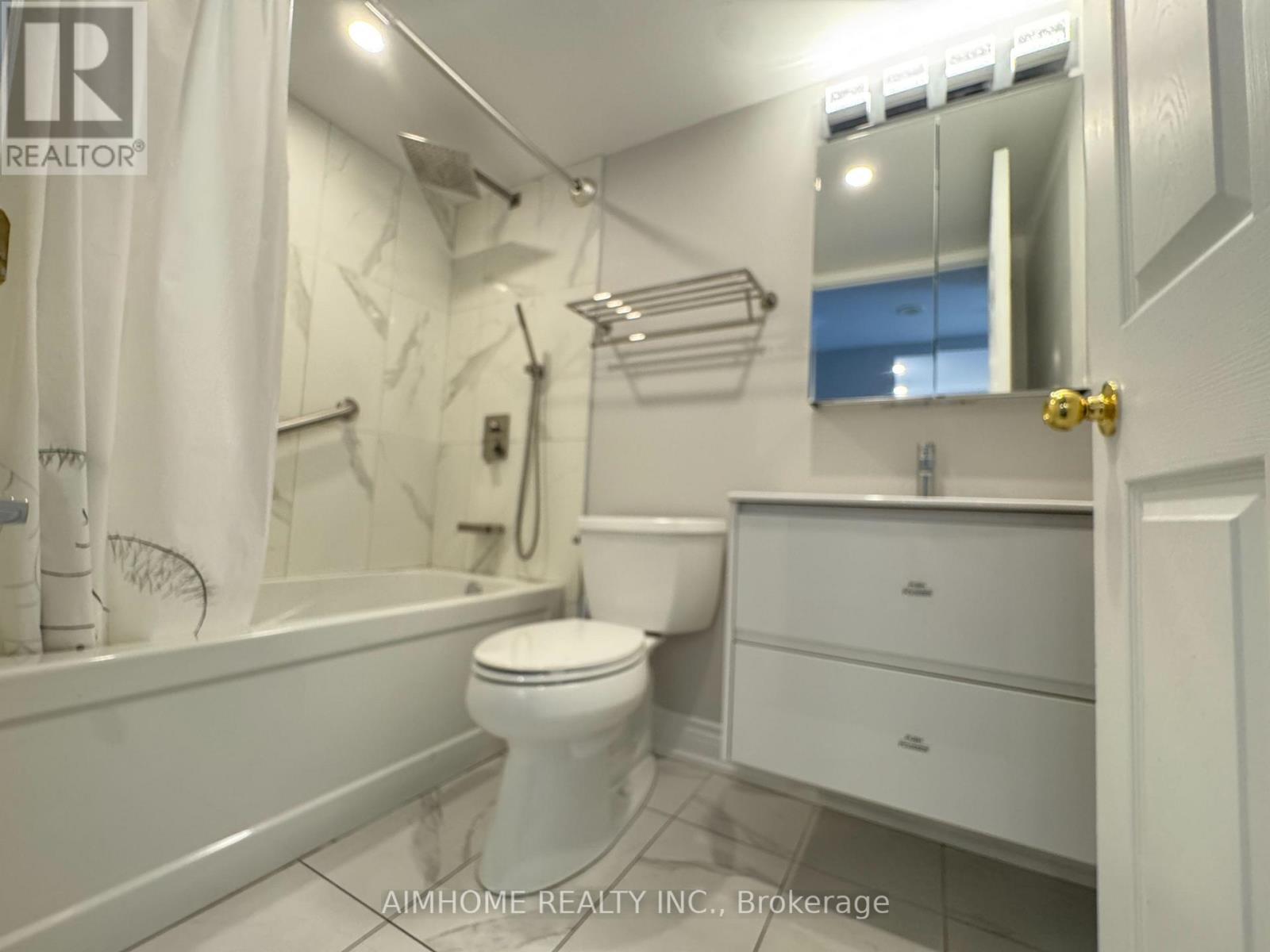 2309 - 3 Pemberton Avenue, Toronto, Ontario  M2M 2M1 - Photo 11 - C13716740