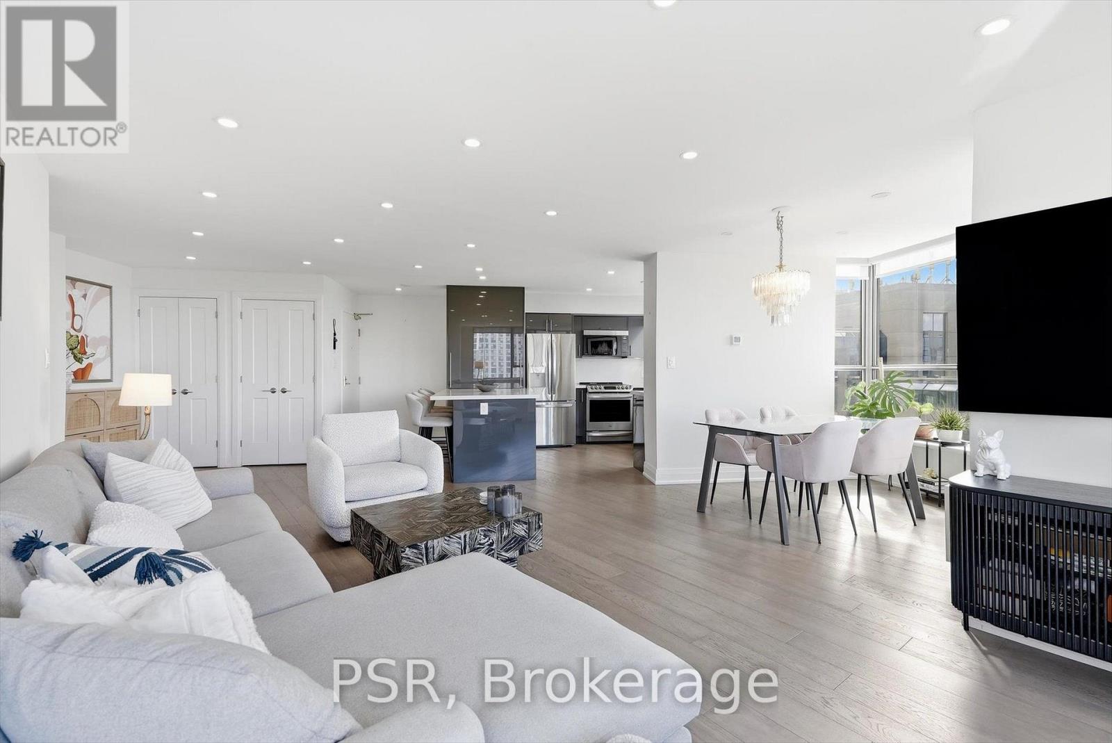 702 - 270 Queens Quay W, Toronto, Ontario  M5J 2N4 - Photo 11 - C13716768