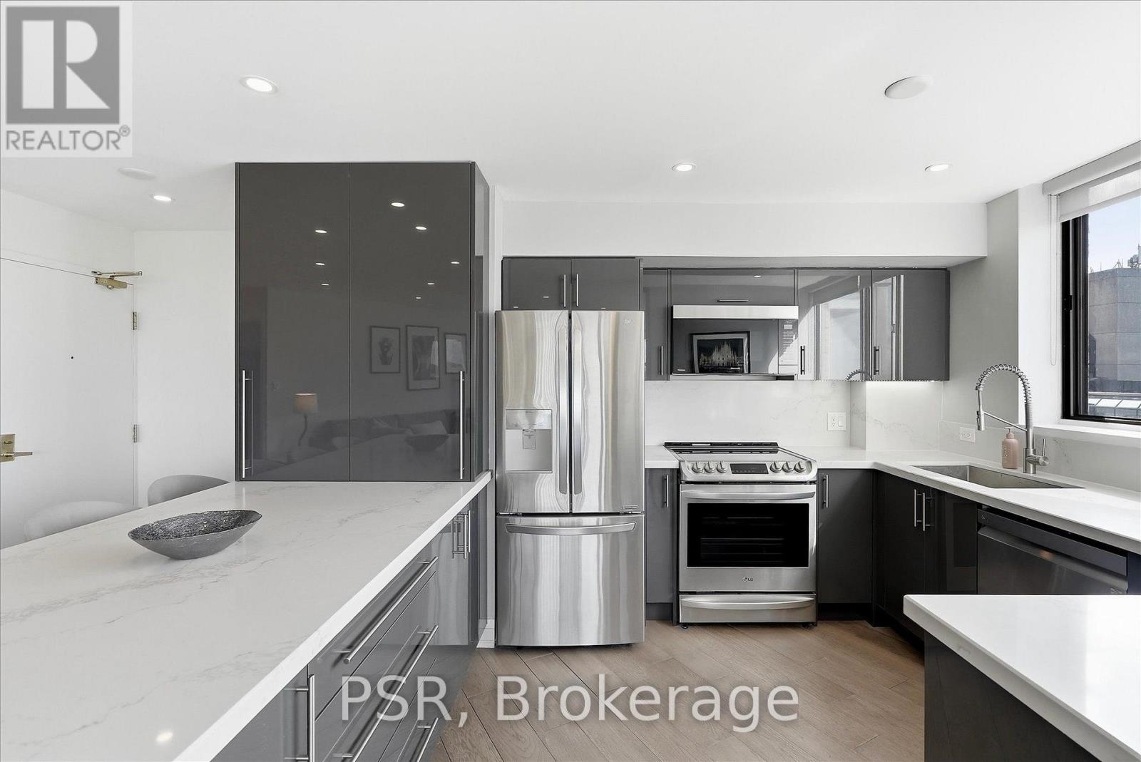 702 - 270 Queens Quay W, Toronto, Ontario  M5J 2N4 - Photo 16 - C13716768
