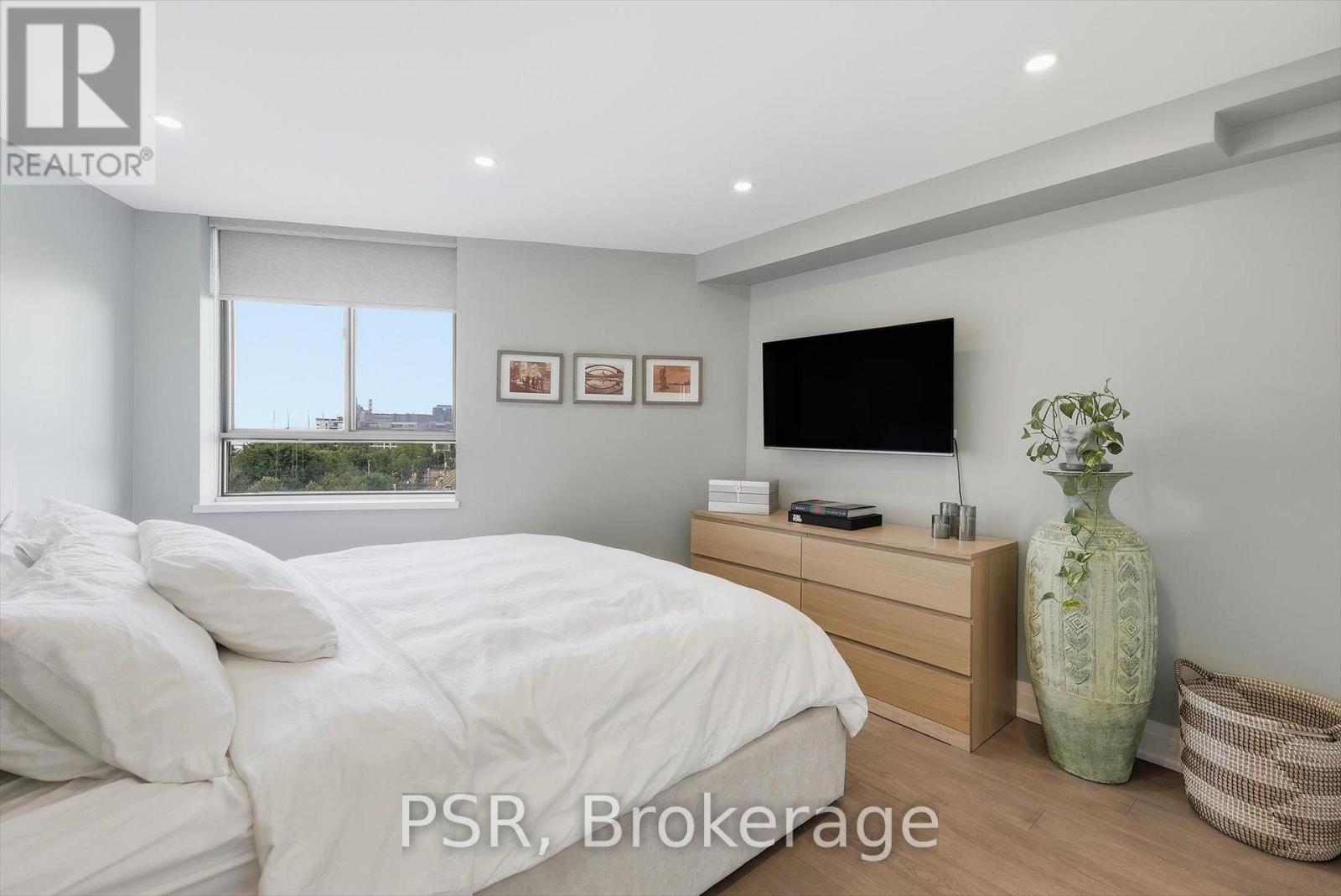 702 - 270 Queens Quay W, Toronto, Ontario  M5J 2N4 - Photo 22 - C13716768