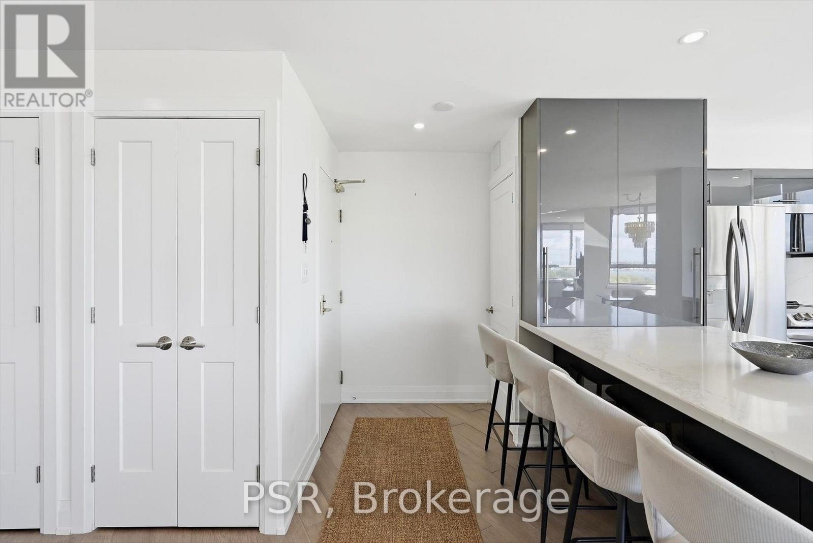 702 - 270 Queens Quay W, Toronto, Ontario  M5J 2N4 - Photo 4 - C13716768