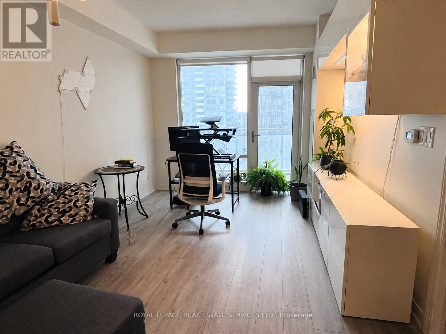 1610 - 21 Widmer Street, Toronto, Ontario M5V 0B8 - Photo 6 - C13716776