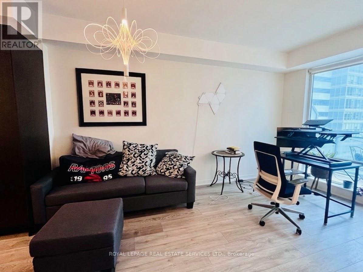 1610 - 21 Widmer Street, Toronto, Ontario M5V 0B8 - Photo 7 - C13716776