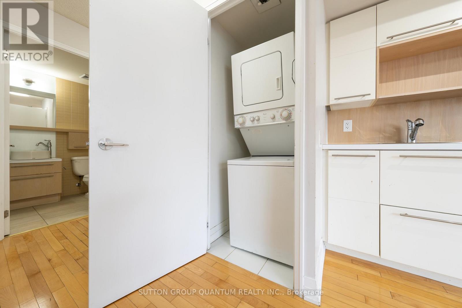 1811 - 25 Carlton Street, Toronto, Ontario  M5B 1L4 - Photo 13 - C13716794