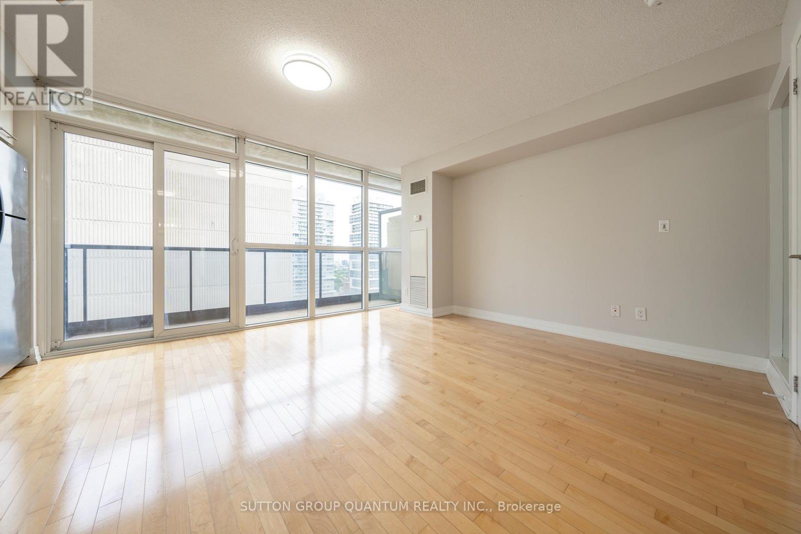 1811 - 25 Carlton Street, Toronto, Ontario  M5B 1L4 - Photo 4 - C13716794