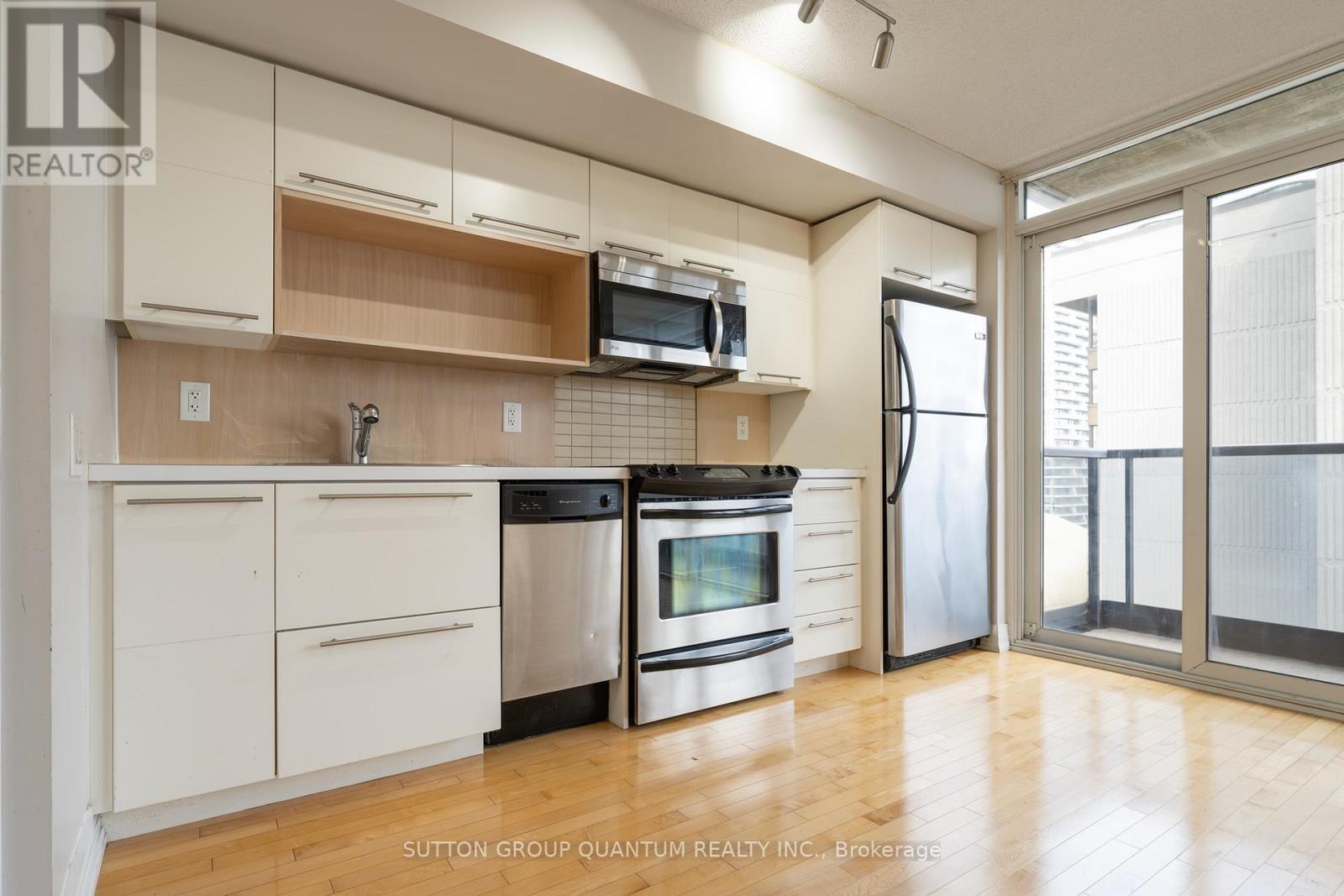1811 - 25 Carlton Street, Toronto, Ontario  M5B 1L4 - Photo 6 - C13716794