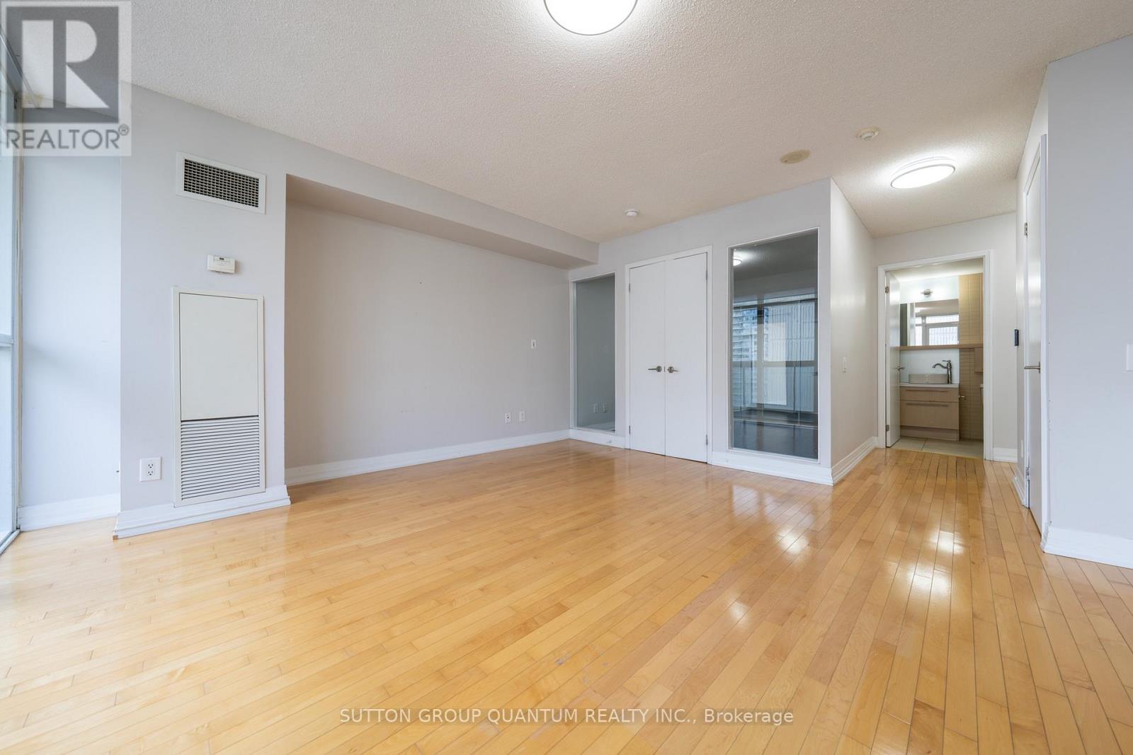 1811 - 25 Carlton Street, Toronto, Ontario  M5B 1L4 - Photo 9 - C13716794